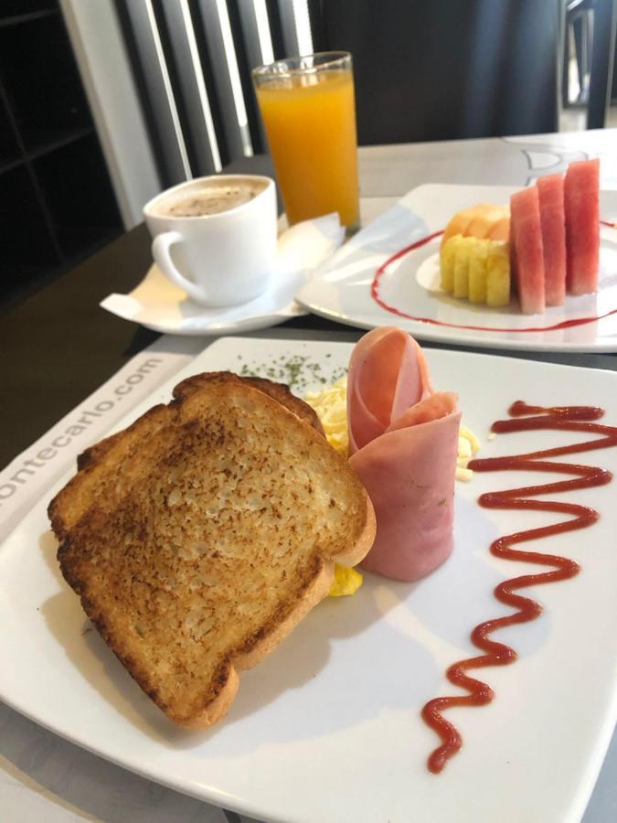 גוויאקיל Hotel Plaza Monte Carlo מראה חיצוני תמונה