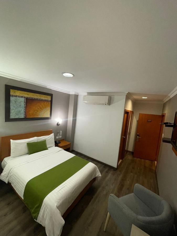 גוויאקיל Hotel Plaza Monte Carlo מראה חיצוני תמונה